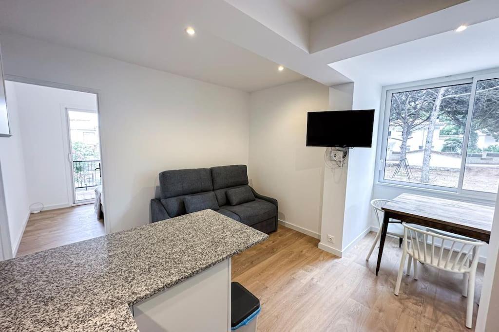Can Romy Appartement T2F A 20M De La Plage De Cala Montgo L'Escala Exterior photo