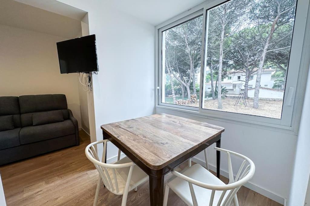 Can Romy Appartement T2F A 20M De La Plage De Cala Montgo L'Escala Exterior photo